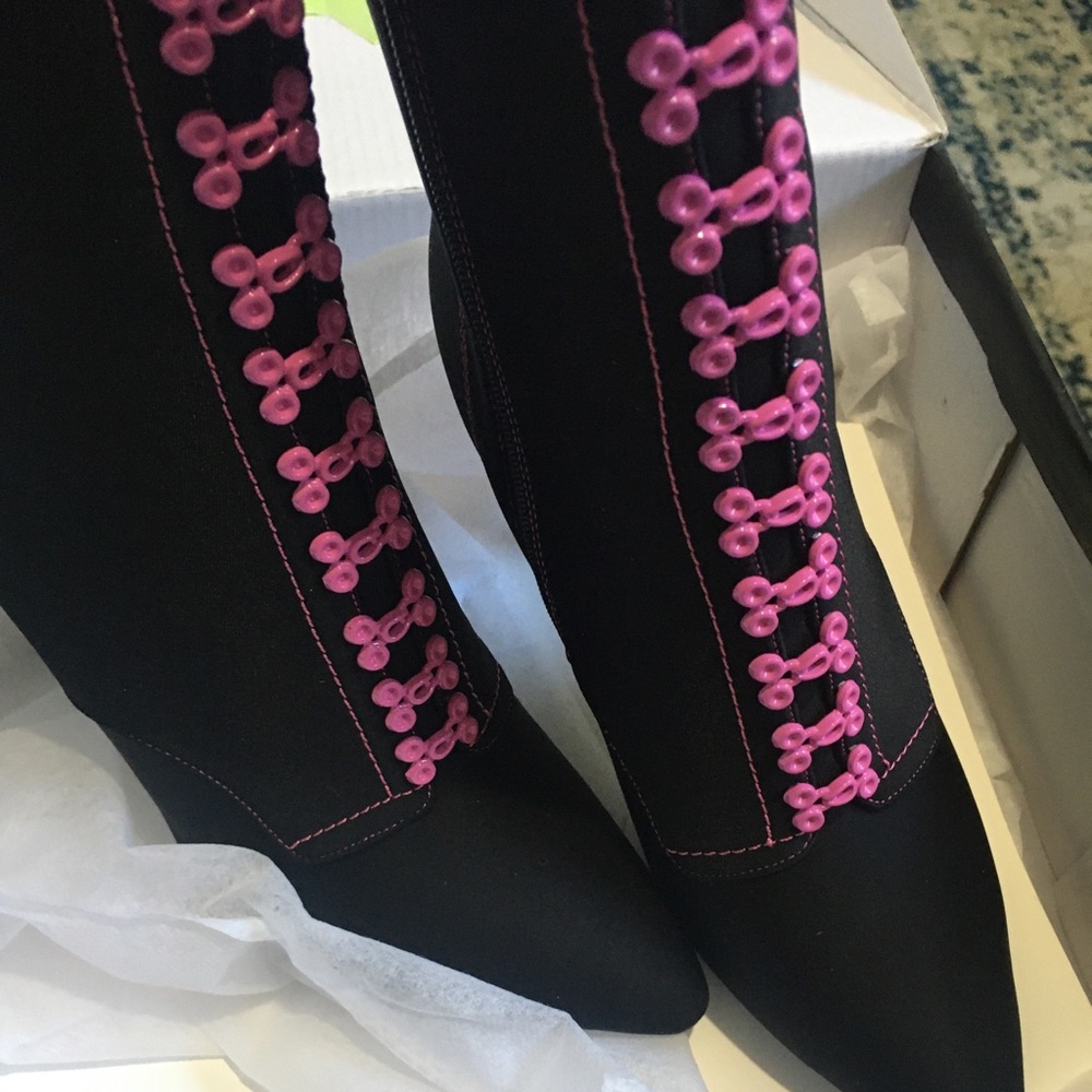 Poster Grl Black & Pink Stiletto Ankle Boots Dolls Kill BNIB - Picture 11 of 16